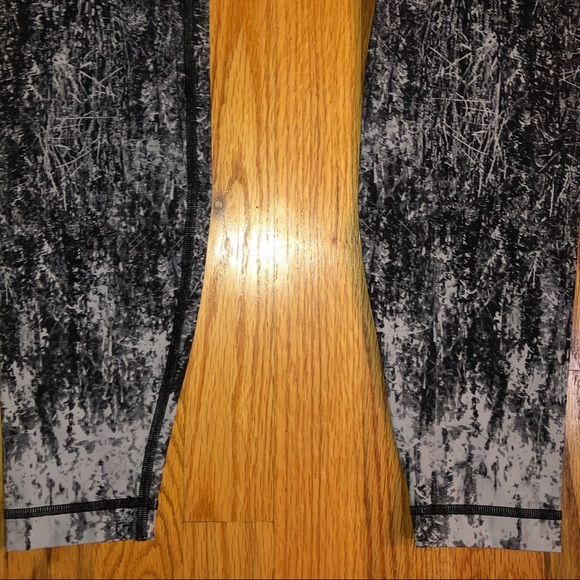 Lululemon size 10 Legging - Picture 3 of 8